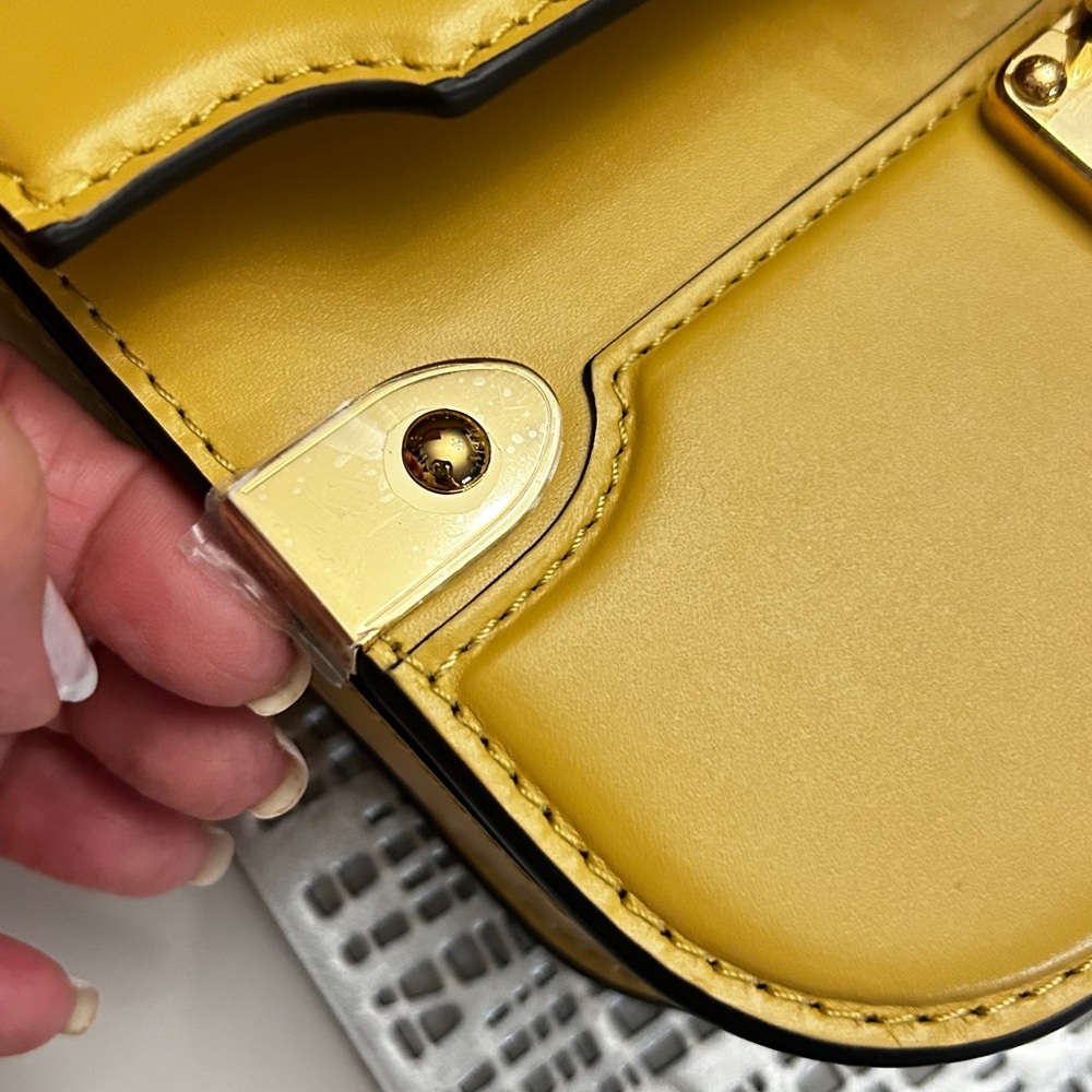 LOUIS VUITTON Orsay Jaune Bag - Picture 8 of 10